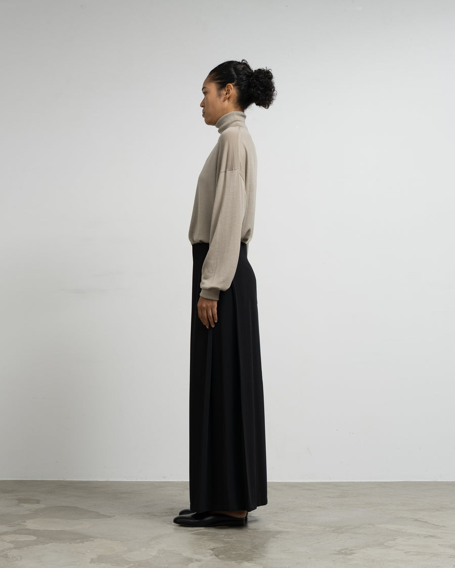 PLEATED LONG SKIRT