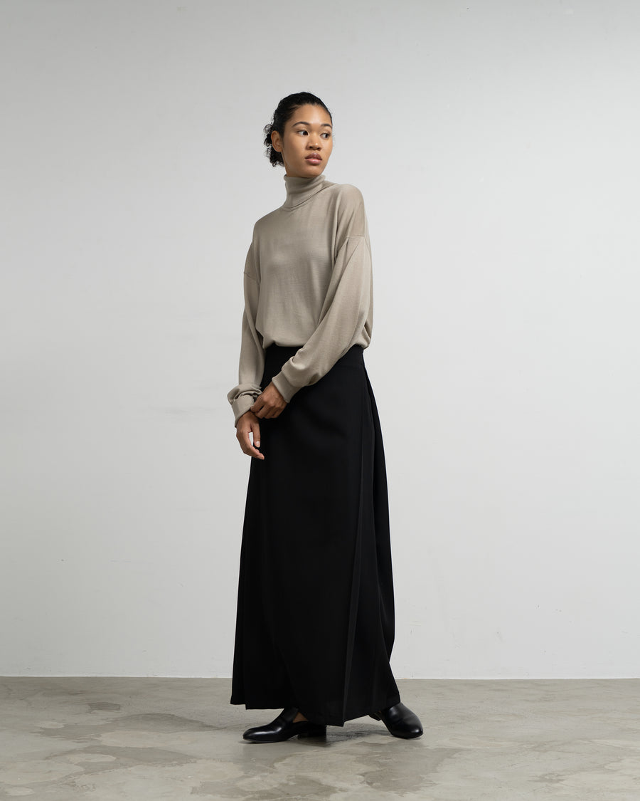 PLEATED LONG SKIRT