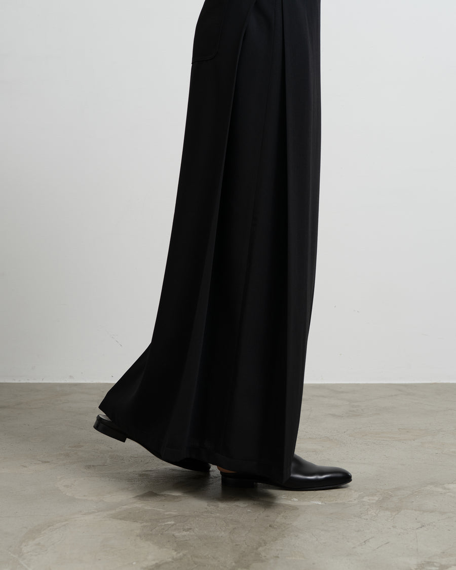 PLEATED LONG SKIRT