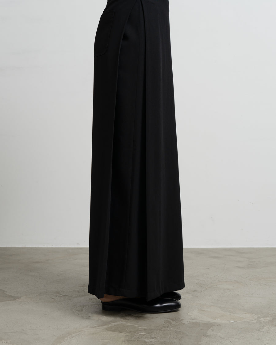 PLEATED LONG SKIRT