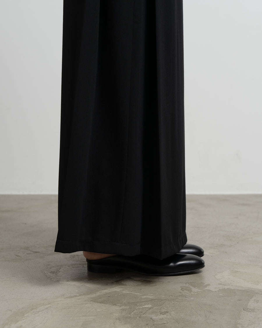 PLEATED LONG SKIRT