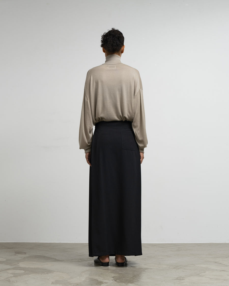 PLEATED LONG SKIRT