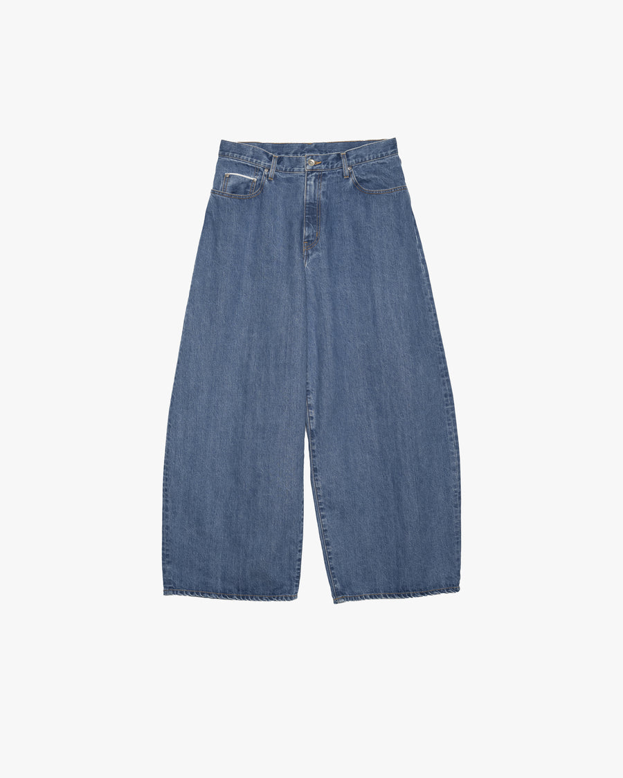 Wide straight jeans
