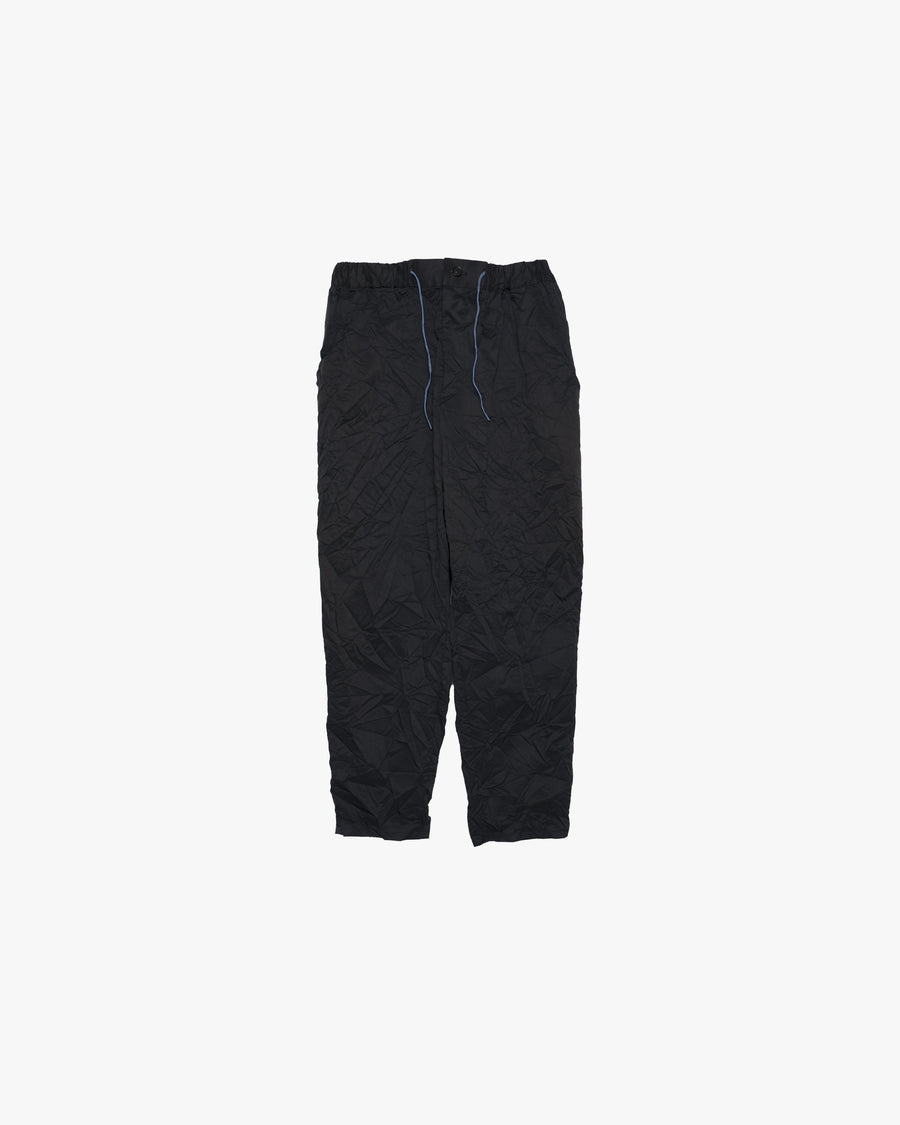 Tapered pants（crease finish）