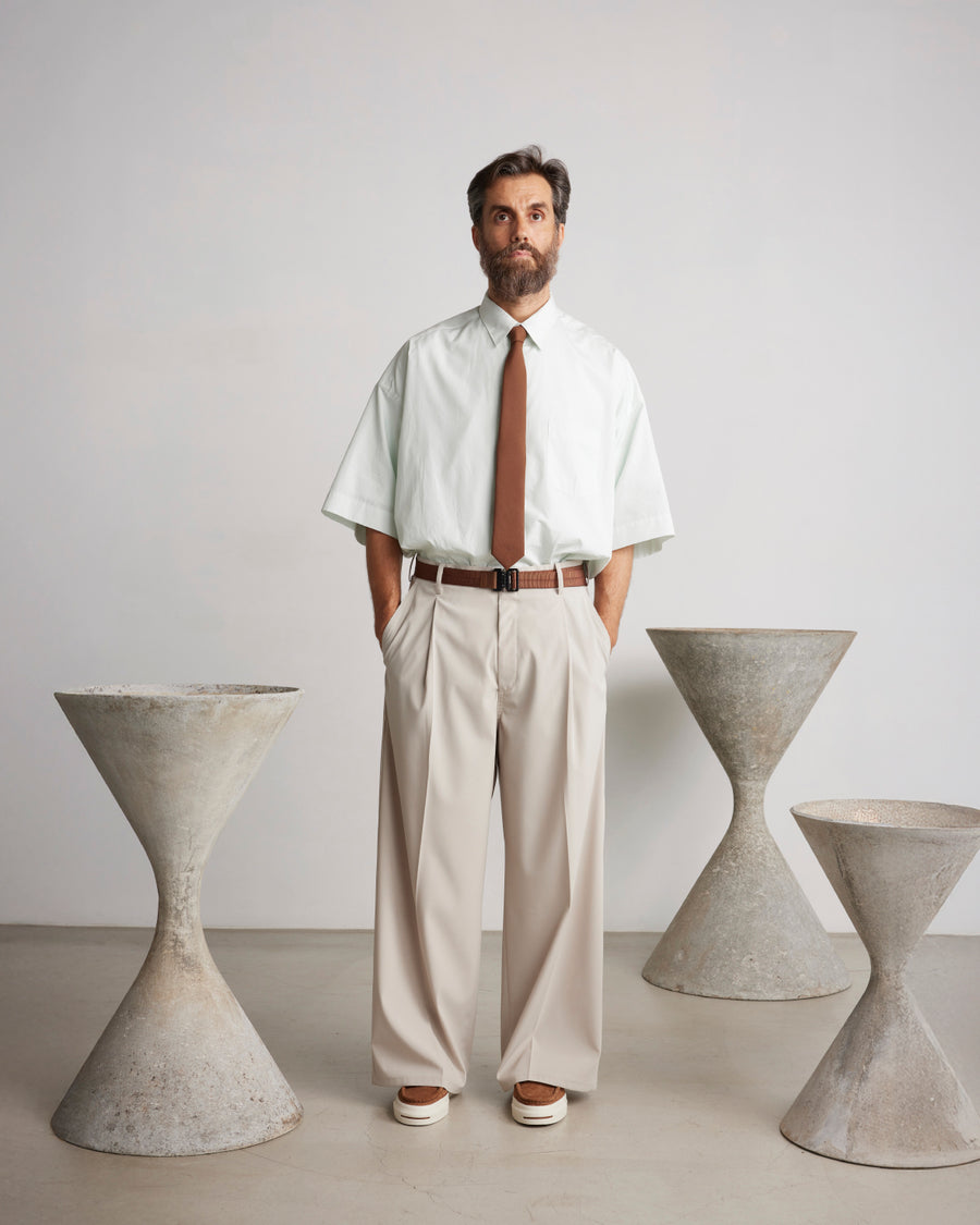 Graphpaper_25SS_LOOK_MEN_SNS_4*5_250107_09.jpg__PID:9b91a5e4-d27e-4e6d-9e09-e68c52bd699c
