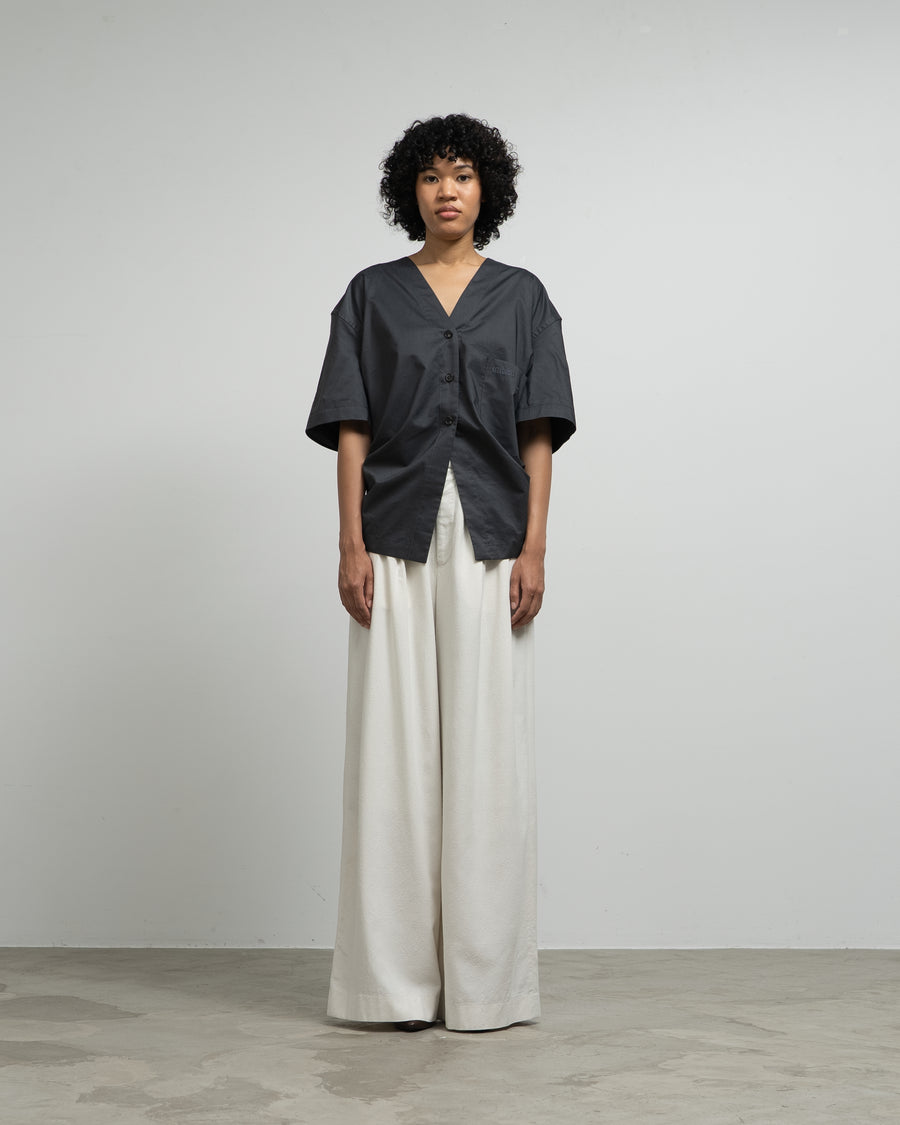 VISCOSE BLEND BLOUSE WITH A TWISTED BACK