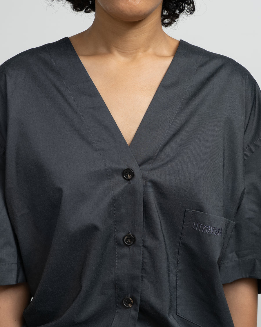 VISCOSE BLEND BLOUSE WITH A TWISTED BACK