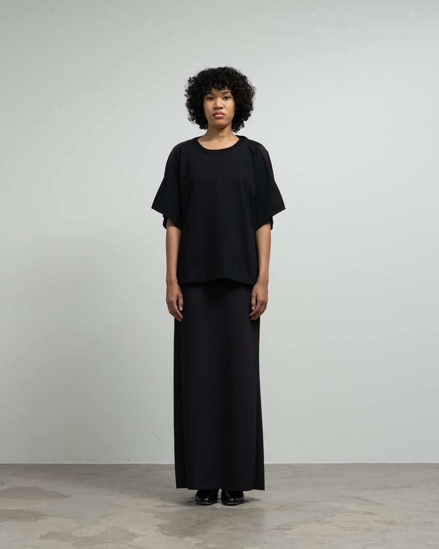 BLACK COTTON T-SHIRT WITH TWISTED NECK