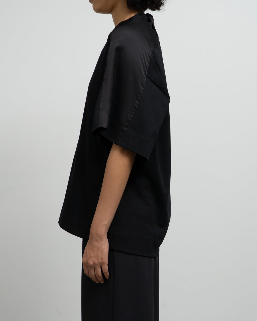 BLACK COTTON T-SHIRT WITH TWISTED NECK