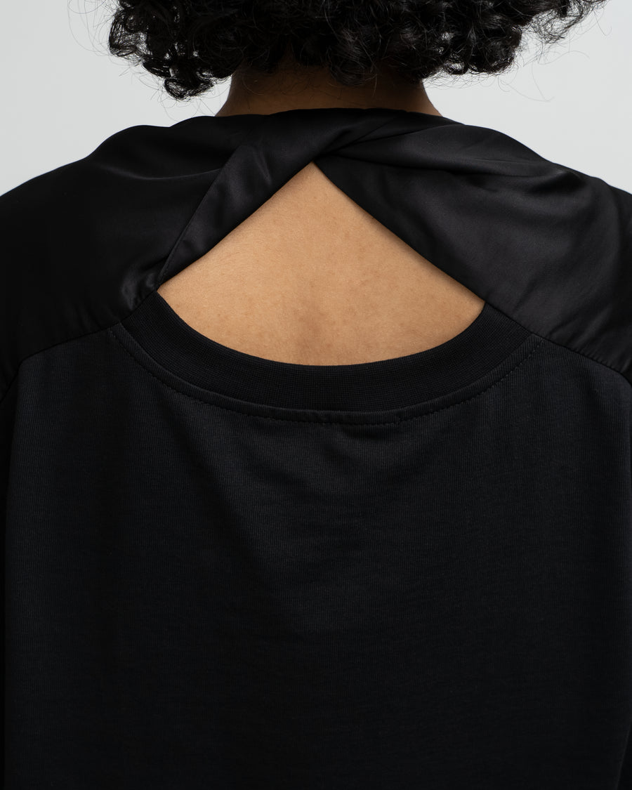BLACK COTTON T-SHIRT WITH TWISTED NECK