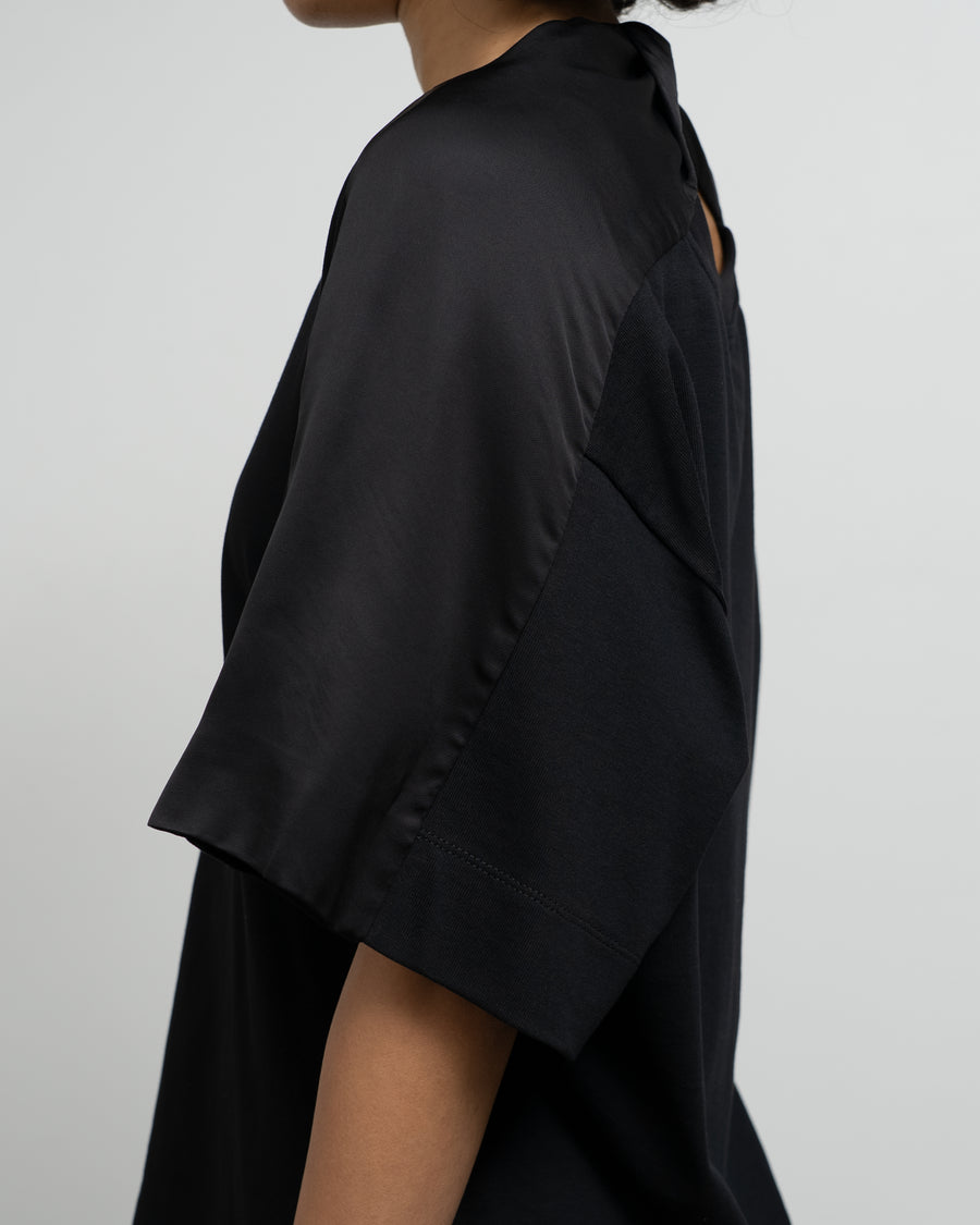 BLACK COTTON T-SHIRT WITH TWISTED NECK
